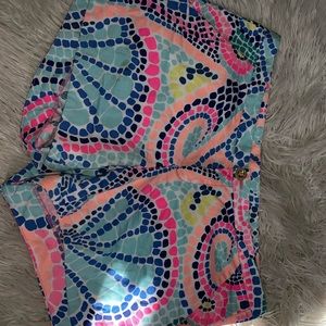 Size 6 shorts from Lilly Pulitzer. Only worn once